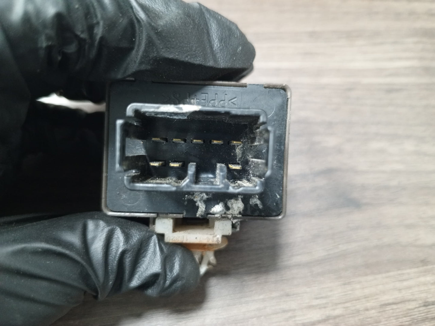 TOYOTA HILUX VIGO RELAY FLASHER (U) [81980-06030]