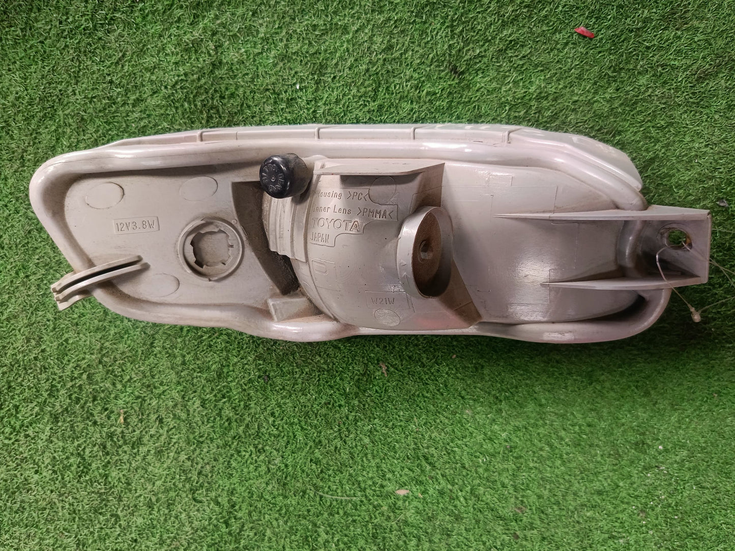TOYOTA VIOS NCP93 TAIL LAMP RH (U) [TL00151]