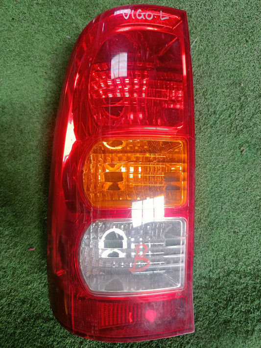 TOYOTA HILUX VIGO TAIL LAMP LH (U) [TL00155]