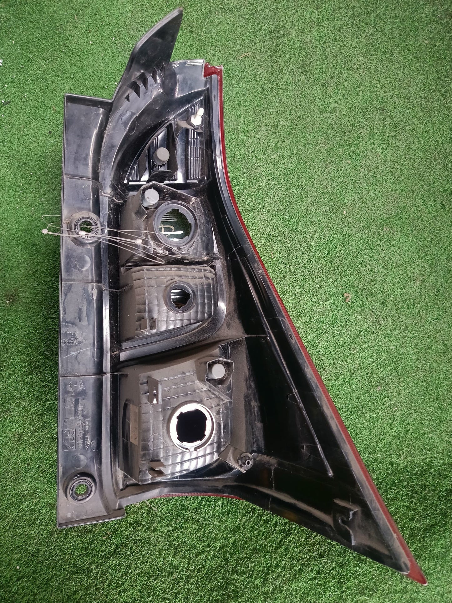 TOYOTA AVANZA TAIL LAMP LH (U) [TL00159]