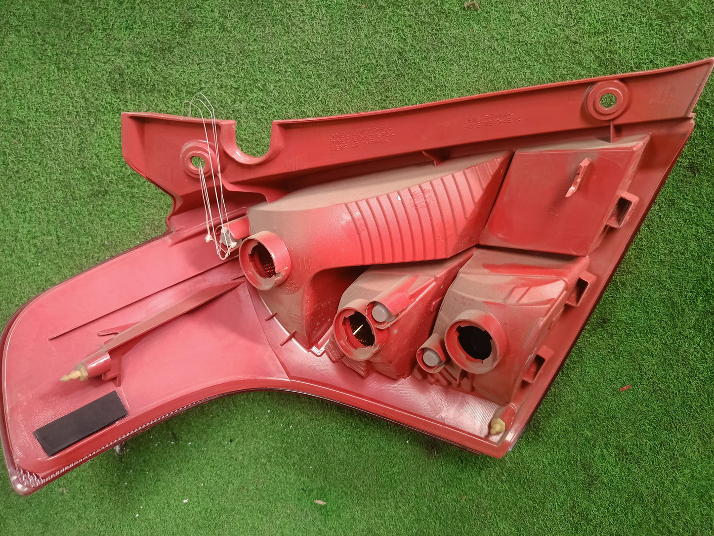 SUZUKI SWIFT TAIL LAMP RH (U) [TL00165]