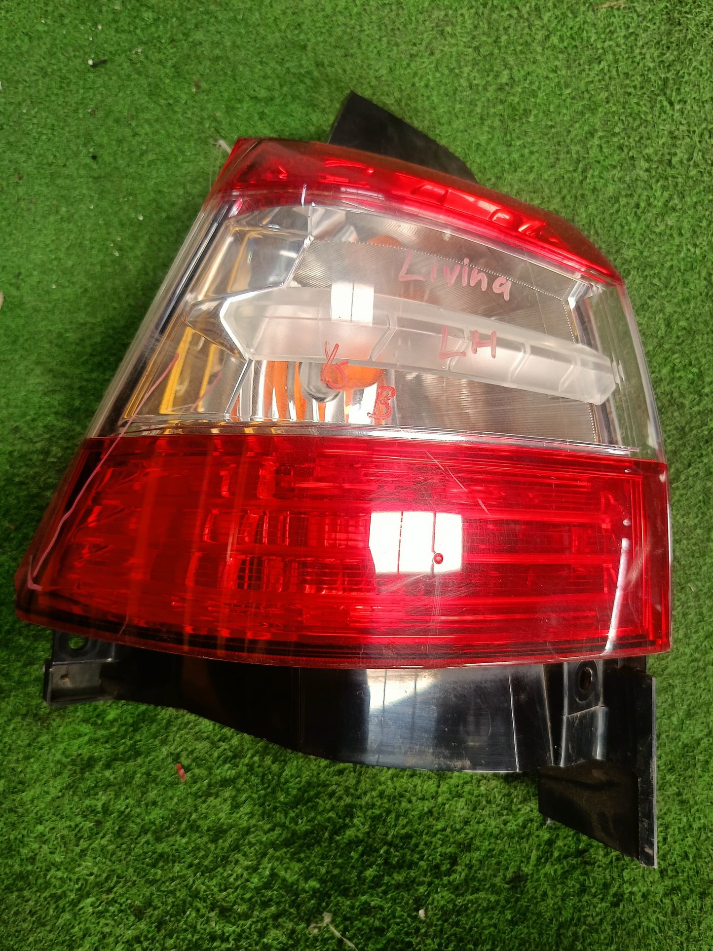 NISSAN GRAN LIVINA TAIL LAMP LH (U) [TL00166]