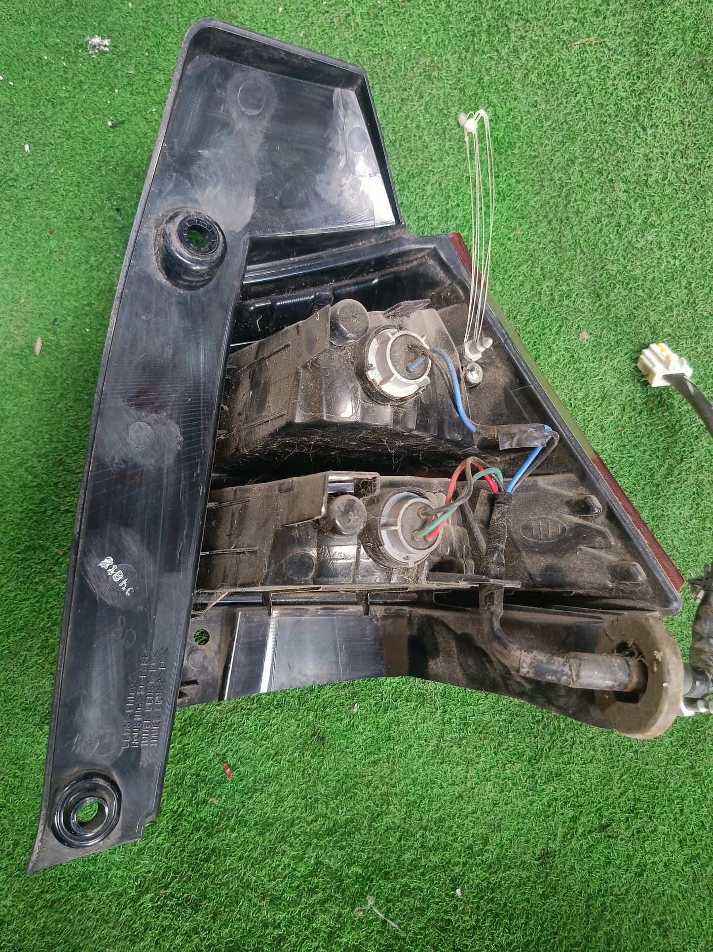 NISSAN GRAN LIVINA TAIL LAMP LH (U) [TL00166]