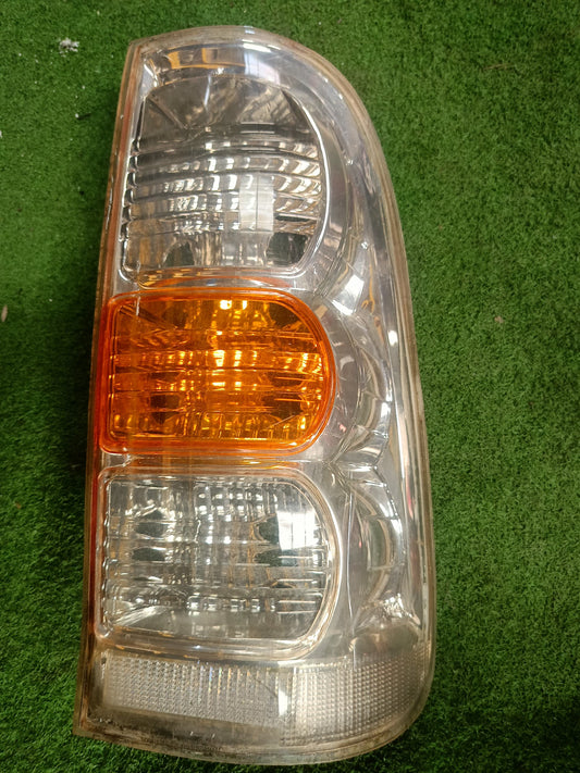 TOYOTA HILUX VIGO TAIL LAMP RH (U)[TL00168]