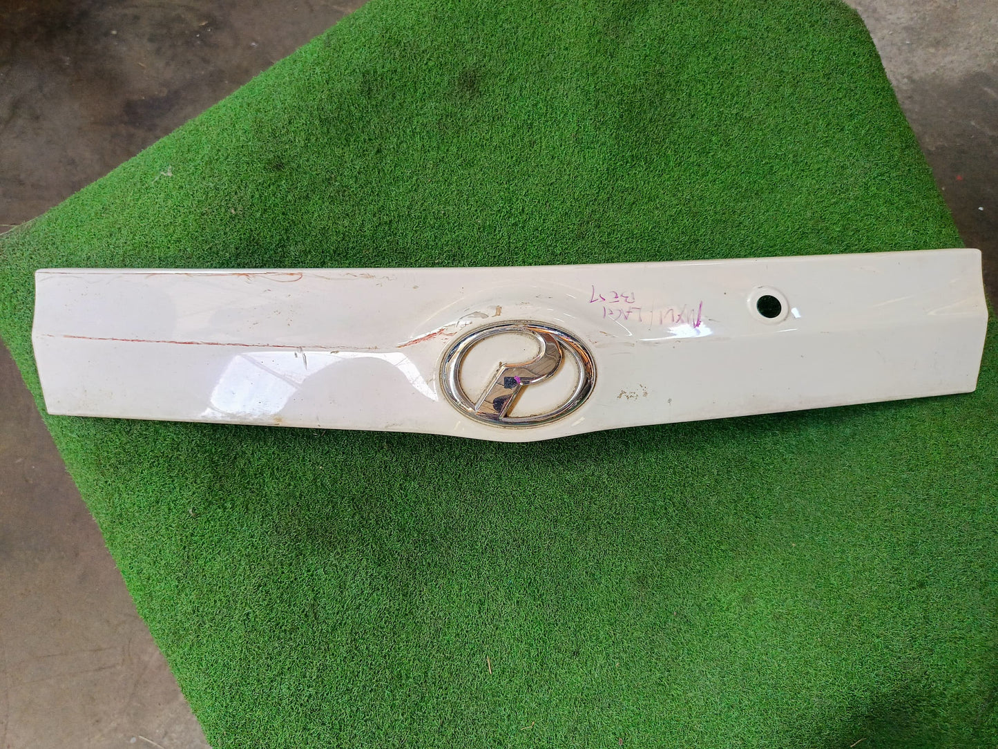 PERODUA MYVI LAGI BEST TAILGATE MOLDING (U) [TGM0003]