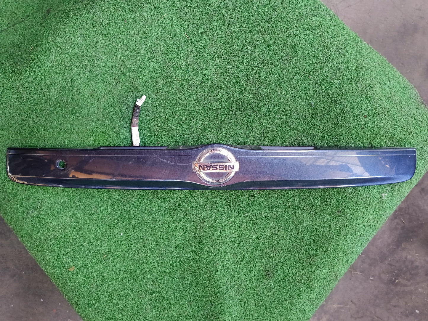 NISSAN ALMERA TAILGATE MOLDING (U) [TGM0004]
