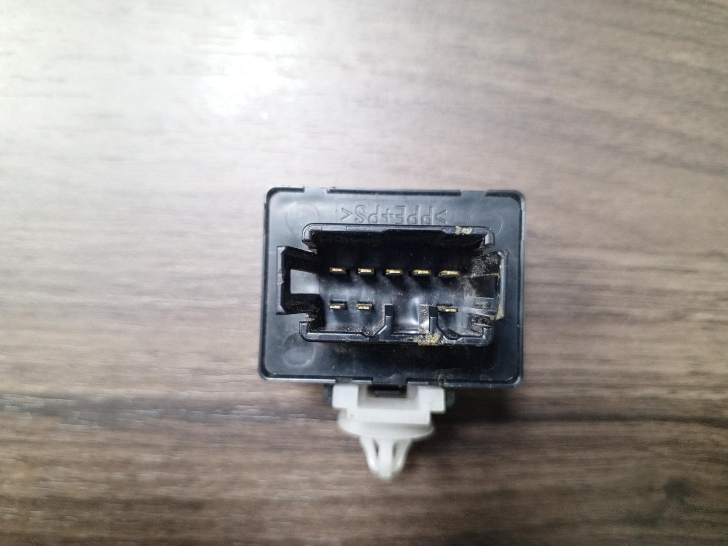 TOYOTA AVANZA FLASHER RELAY (U) [81980-BZ030]