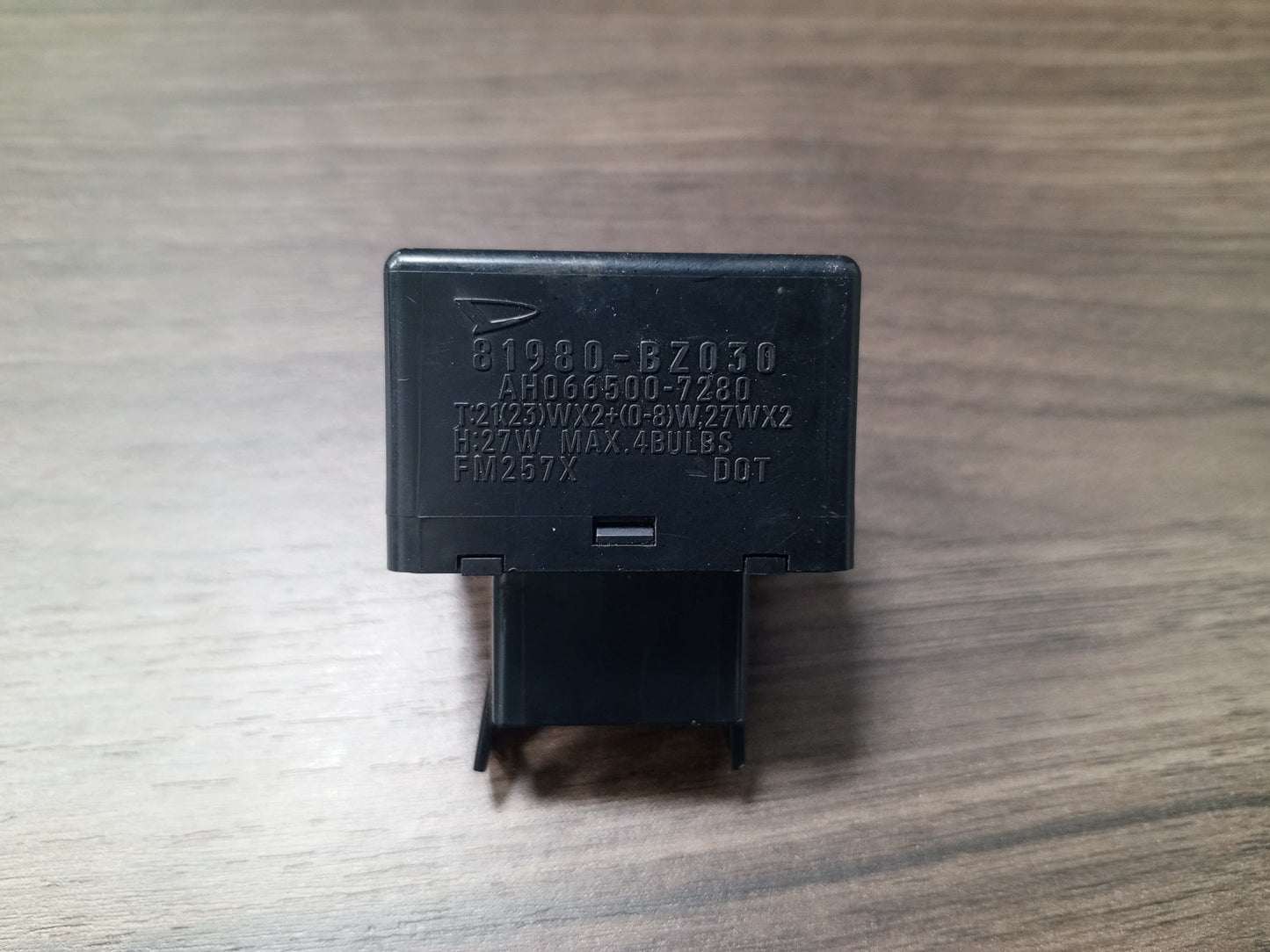 TOYOTA AVANZA FLASHER RELAY (U) [81980-BZ030]