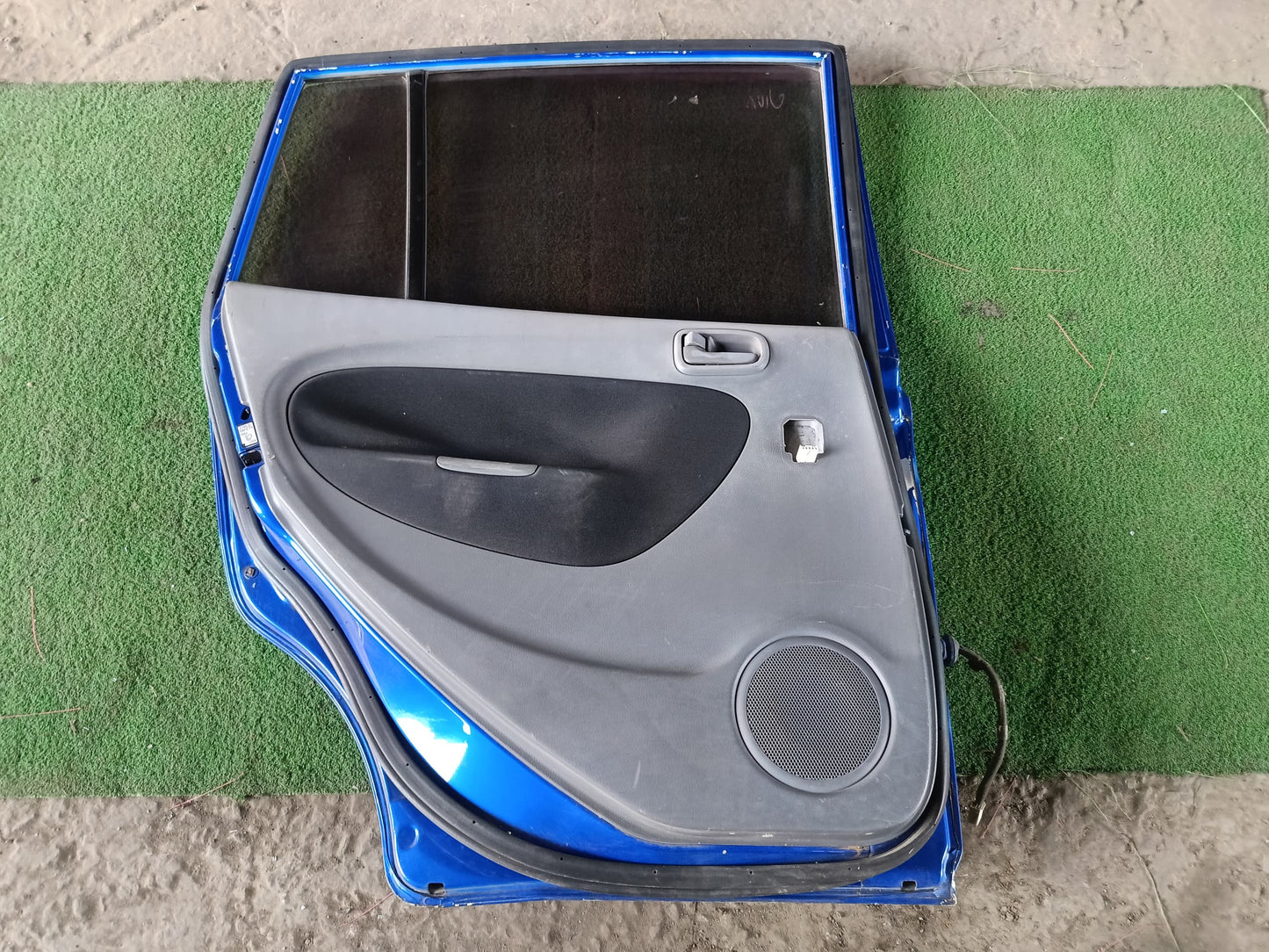 PERODUA VIVA DOOR PANEL RLH COMPLETE BLUE (DP00168)