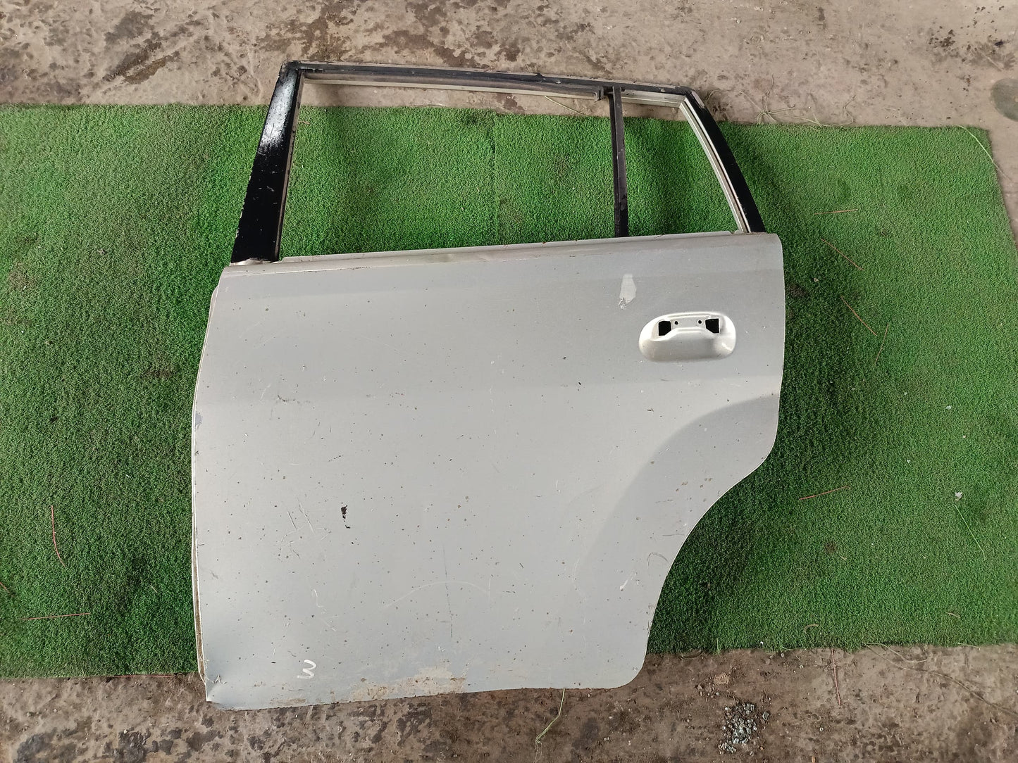 PERODUA VIVA DOOR PANEL RLH KOSONG SILVER (DP00215)