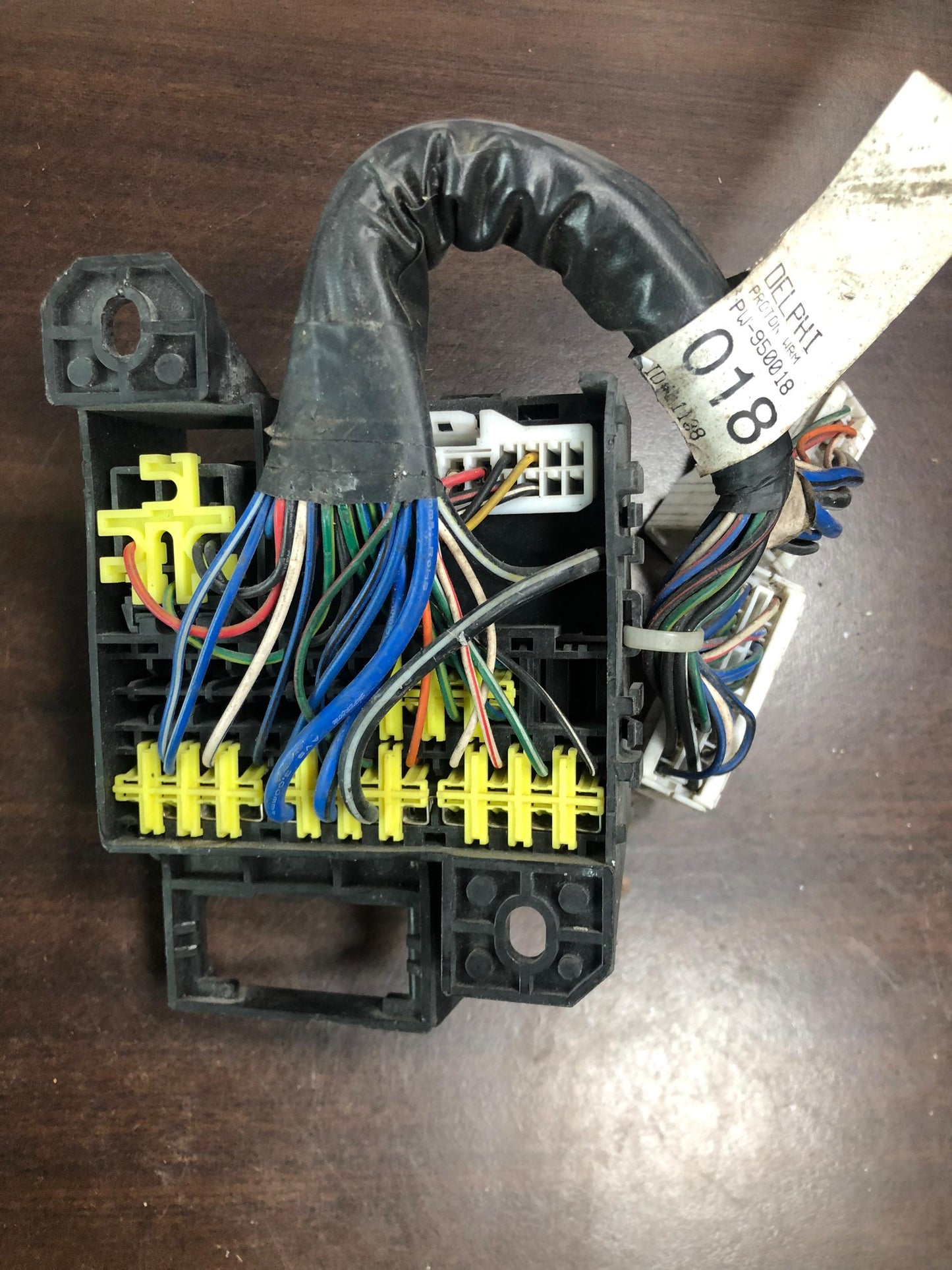 PROTON GEN2 FUSE BOX (PW950018)