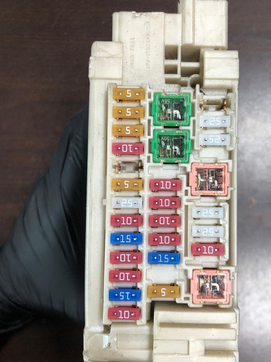 TOYOTA FORTUNER GUN156 FUSE BOX (82730-0K280)