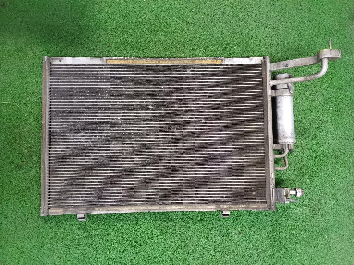 FORD FIESTA CONDENSER (U)[AE83-19E892]