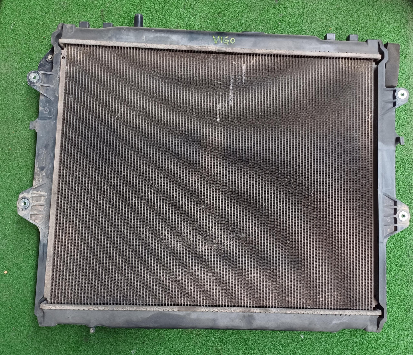 TOYOTA HILUX VIGO RADIATOR (U)[RAD012]