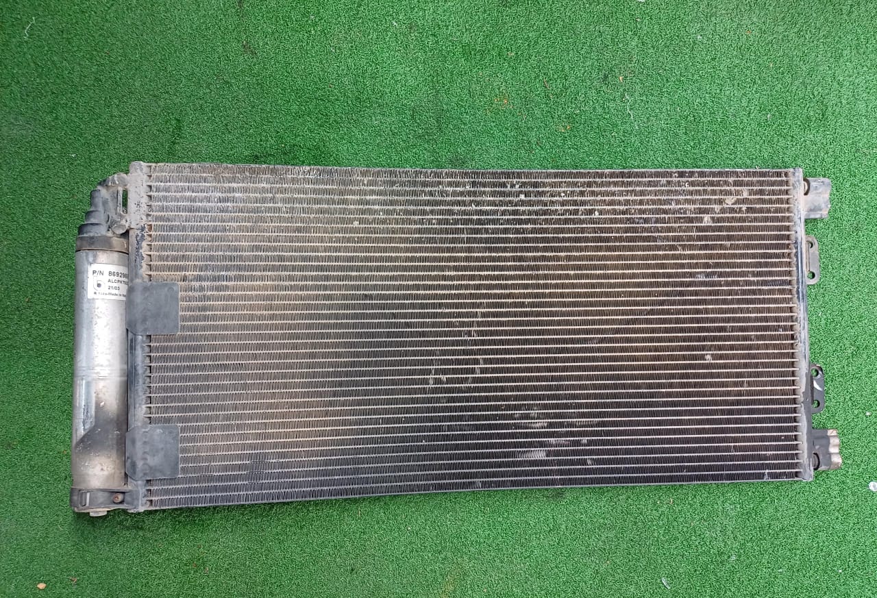 LANDROVER CONDENSER (U)[876922M]