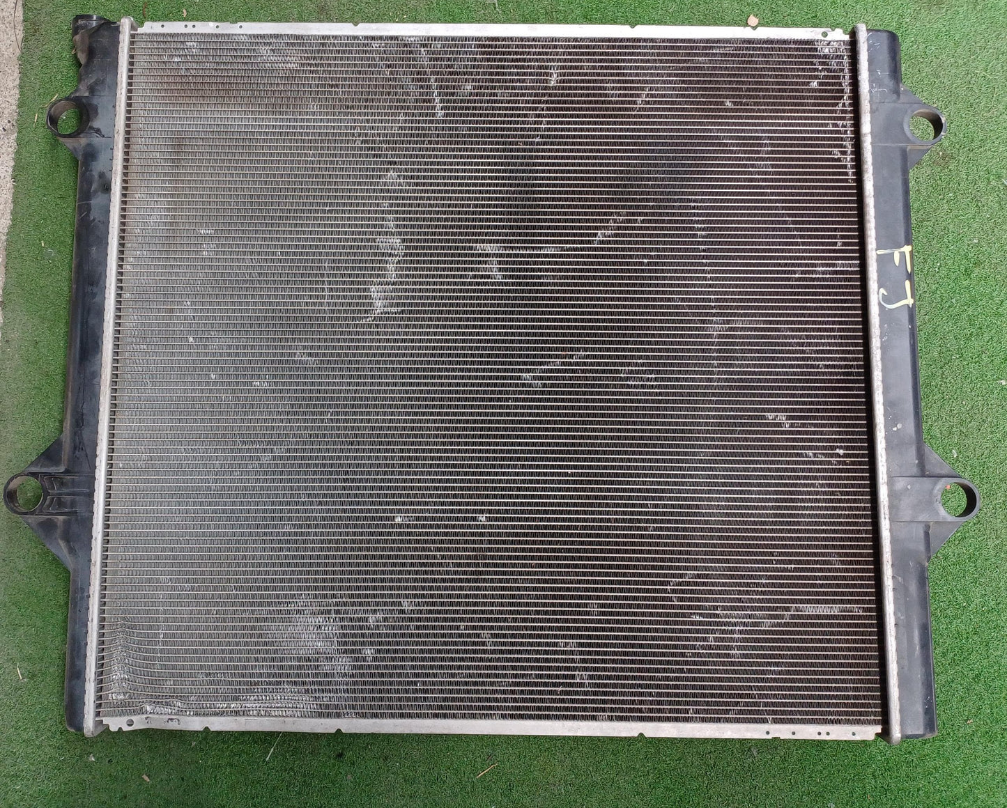TOYOTA FJ RADIATOR (U)[RAD017)