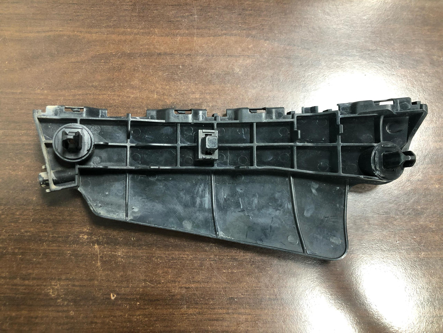 TOYOTA LAND CRUISER LC200 FRONT BUMPER BRACKET LH (52116-60181)