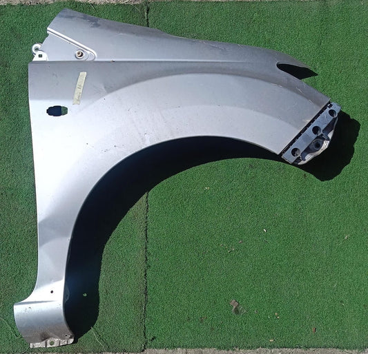 PERODUA BEZZA FRONT FENDER SILVER RH (FFWH080)