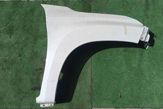 MITSUBISHI TRITON FRONT FENDER WHITE RH (FFWH087)