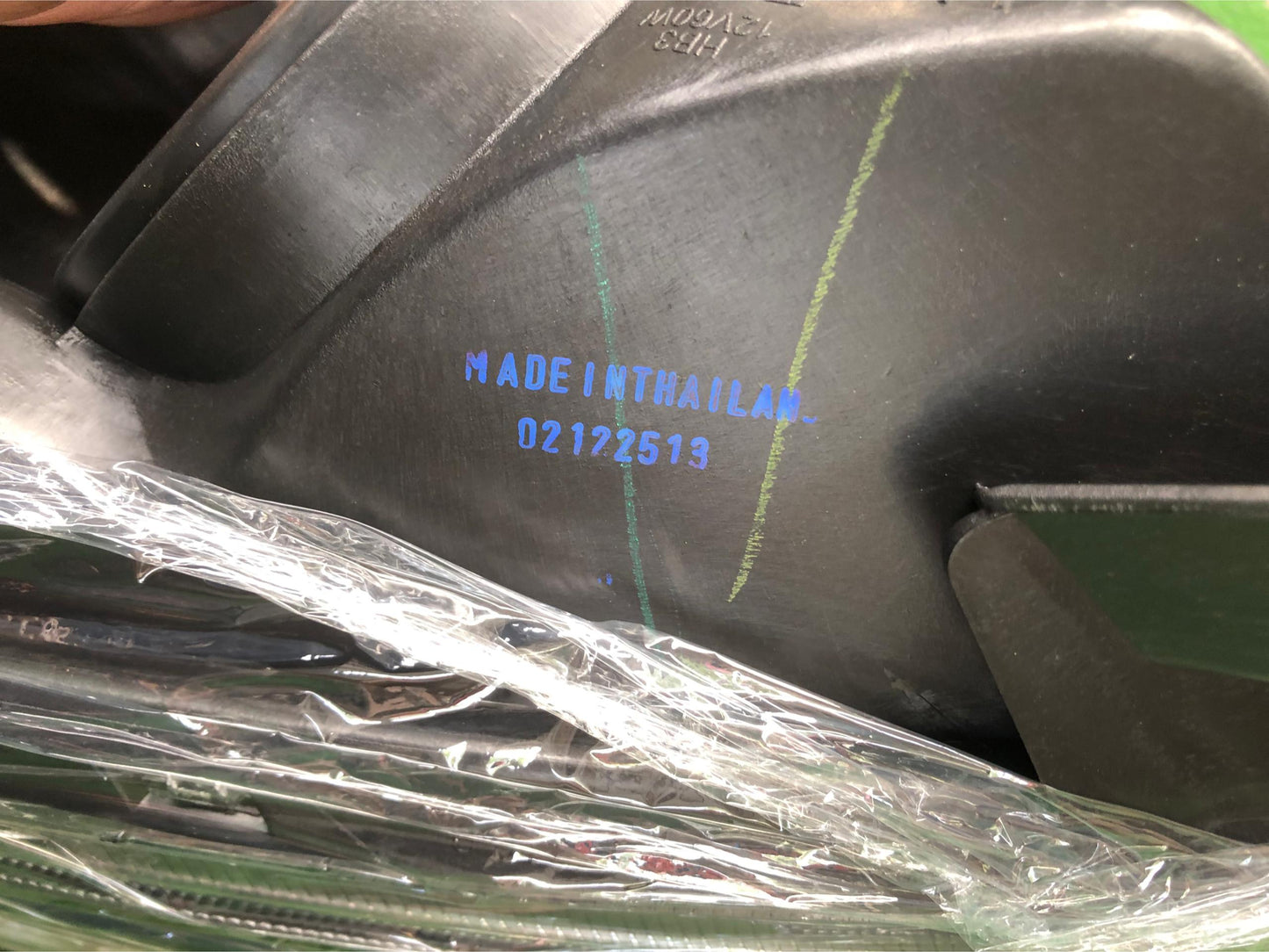 PERODUA AXIA SE 2014 HEAD LAMP RIGHT (PDX01B-4031A-RNND)