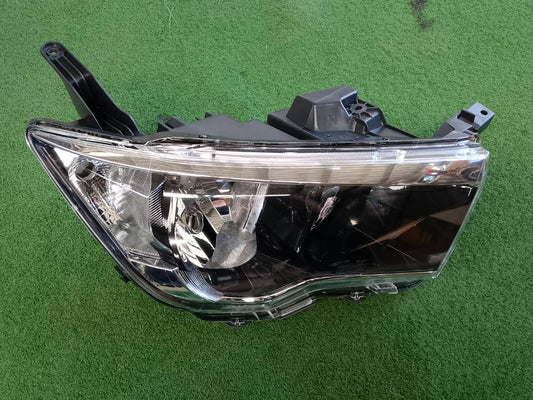 PERODUA BEZZA 2016 HEAD LAMP RIGHT (PDB01A-4031A-RNNA)