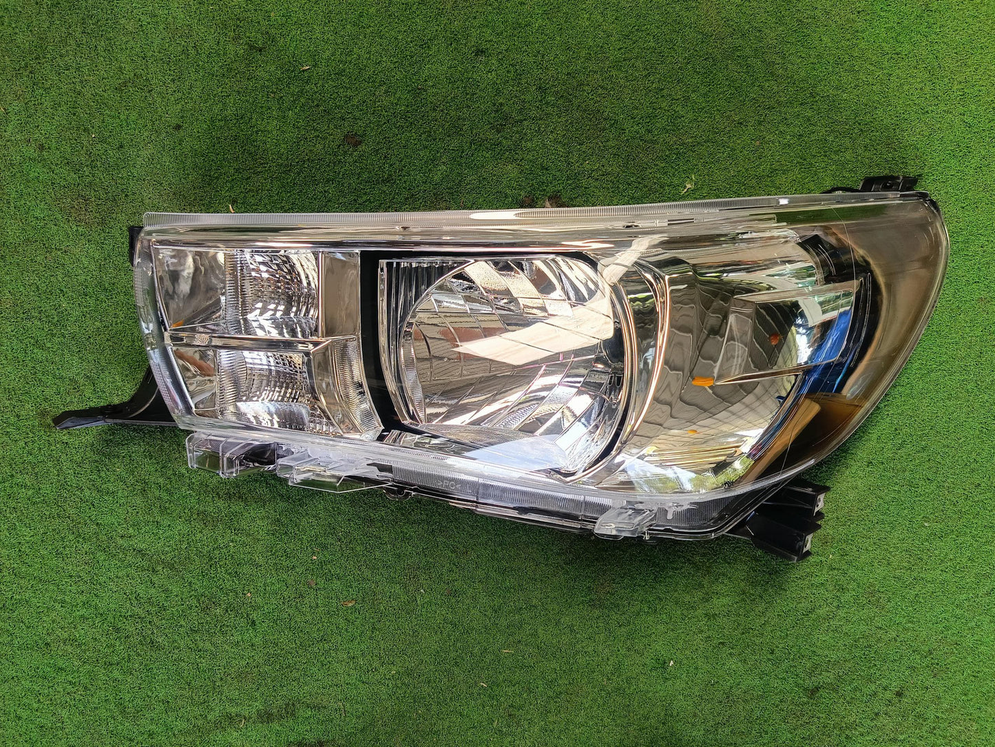 TOYOTA HILUX REVO (GUN125) 2015 4DOOR HEADLAMP LEFT (NEW) (TYN07L-4031A-LNND)