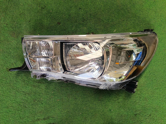 TOYOTA HILUX REVO (GUN125) 2015 4DOOR HEADLAMP LEFT (NEW) (TYN07L-4031A-LNND)