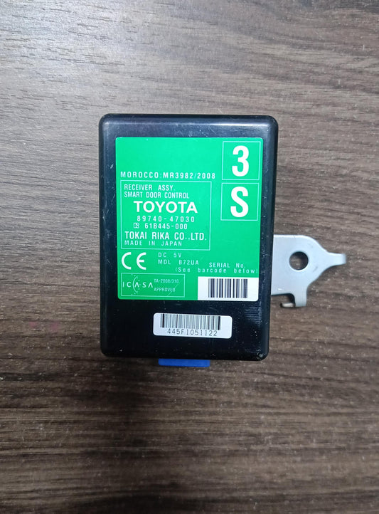 TOYOTA PRIUS SMART DOOR CONTROL RECEIVER (89740-47030)