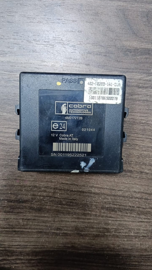 TOYOTA PRIUS REVERSE SENSOR ECU (4M0172T2B)