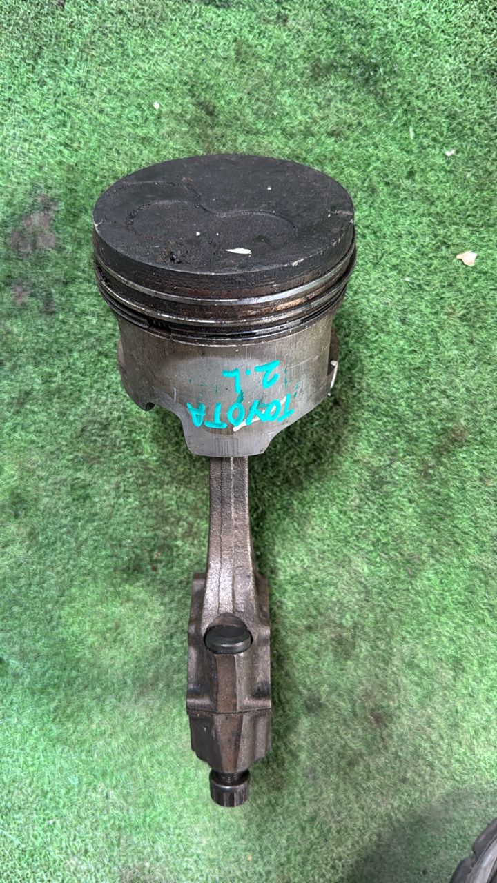 TOYOTA 2L 2.4 PISTON CONROD (PST00001)