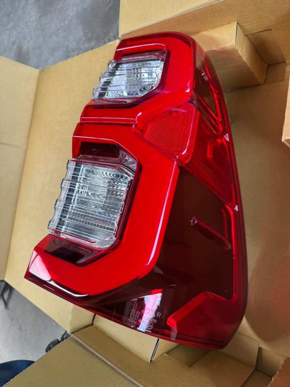 TOYOTA HILUX ROGUE 2020 TAIL LAMP WITH LED RH (TW) NEW TYN07Q-4036N-RNND