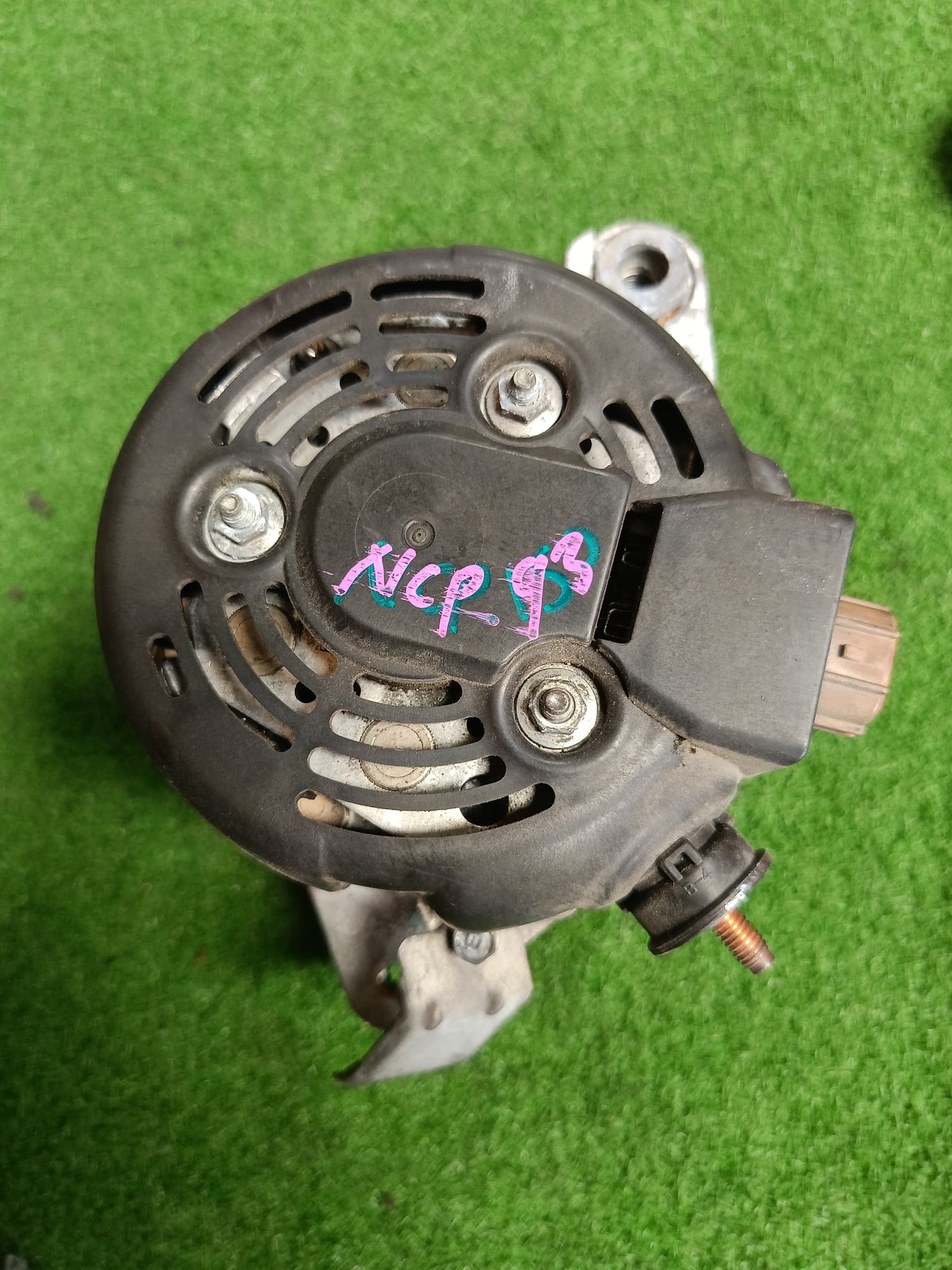 TOYOTA VIOS NCP93 ALTERNATOR (27060-0M040)