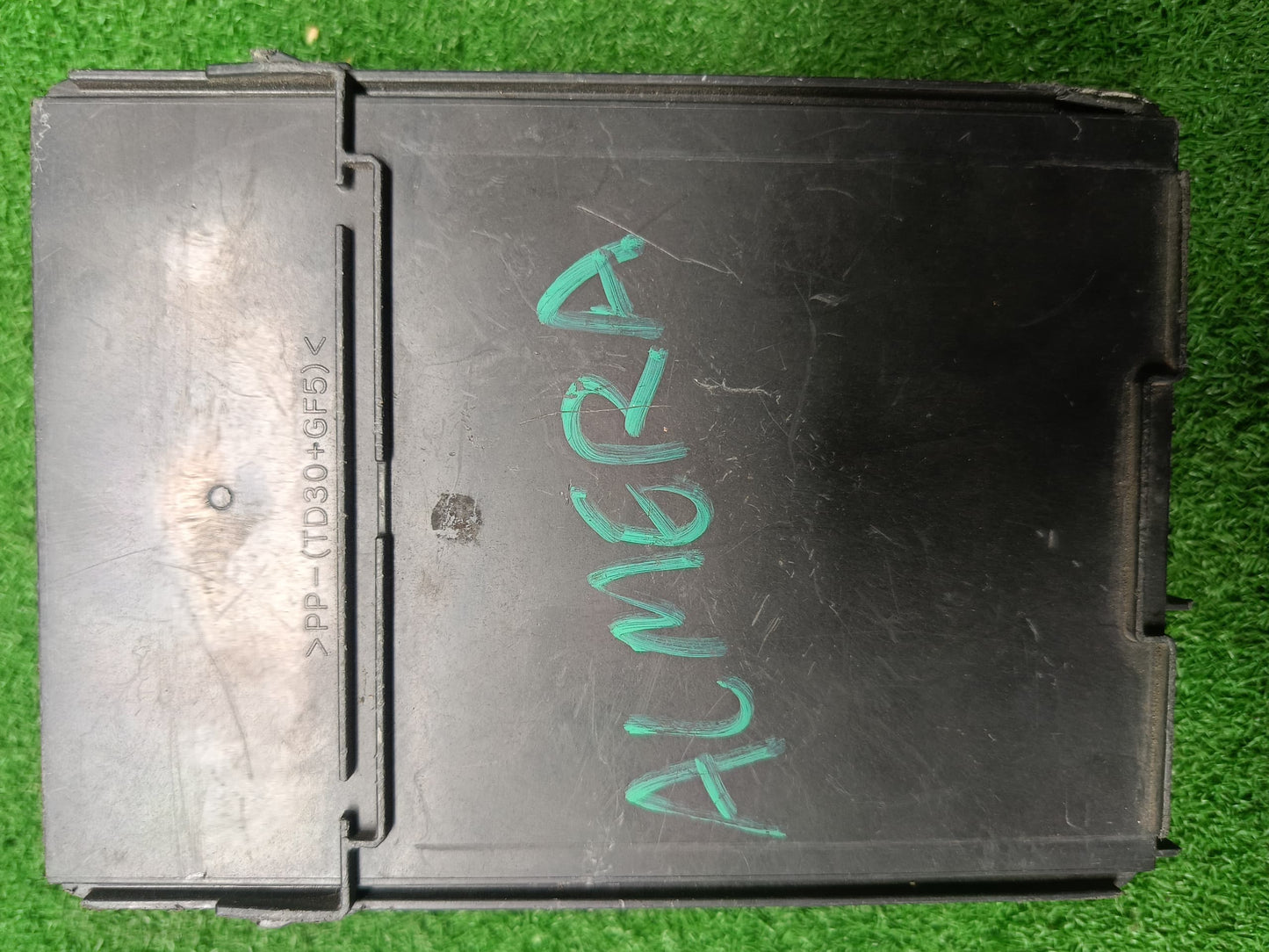 NISSAN ALMERA N17 FUSE BOX ECU (284B7 1HA3A)