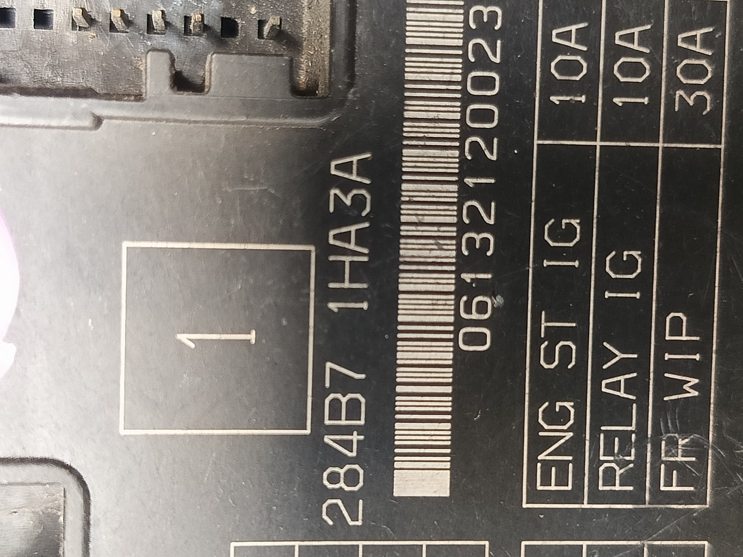 NISSAN ALMERA N17 FUSE BOX ECU (284B7 1HA3A)