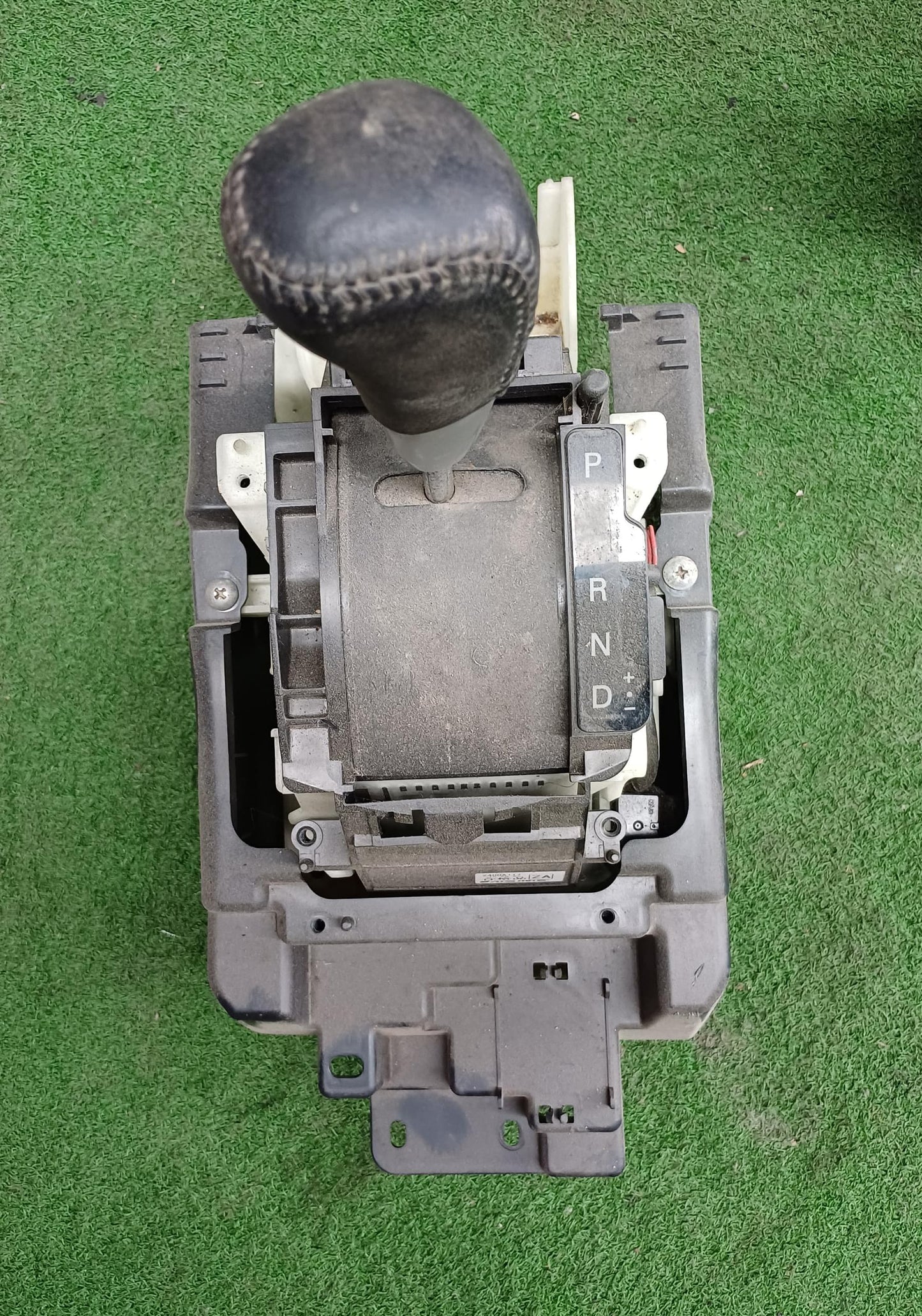 MITSUBISHI ASX GEAR LEVEL (U) [2400A117]