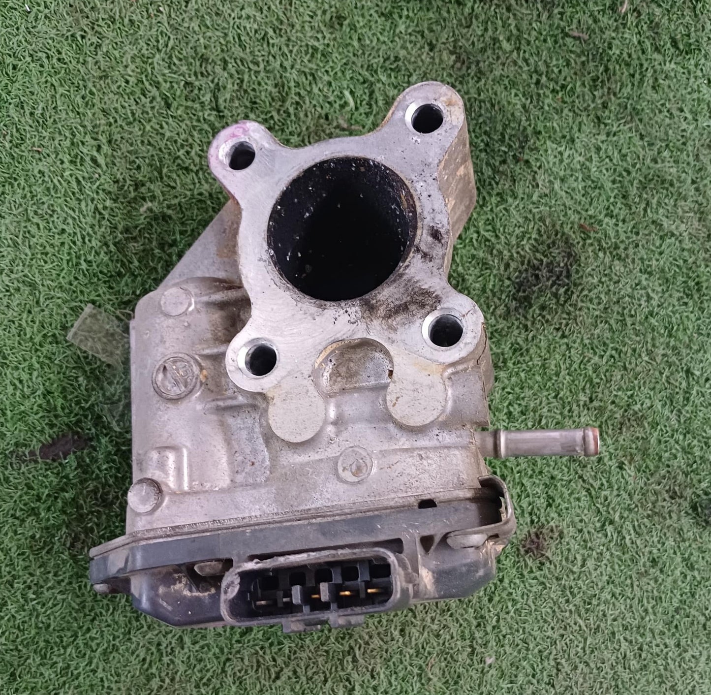 NISSAN NAVARA D40 THROTTLE BODY (U) [14710 3XN0B]