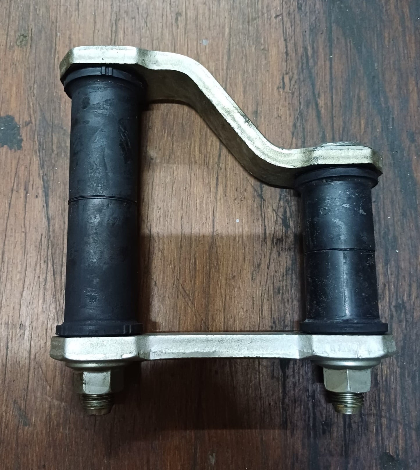 ISUZU DMAX 2022 LEAF SPRING SHACKLE (NEW) [LS001]