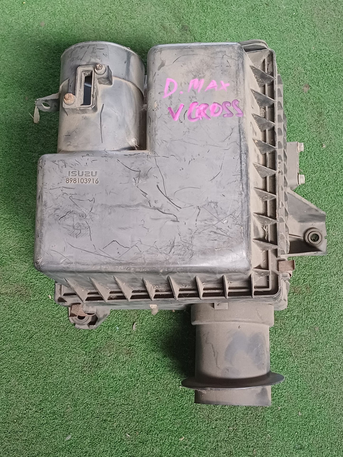 ISUZU DMAX VCROSS AIRBOX (U) [898103916]