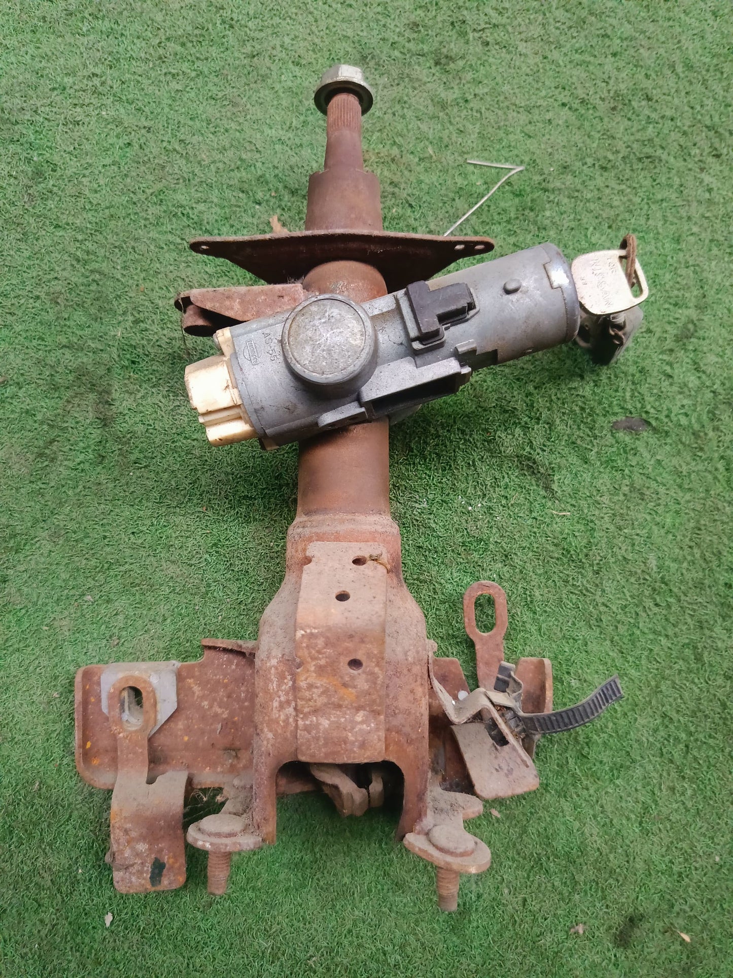 NISSAN URVAN E25 STEERING COLUMN (U) [SC00036]