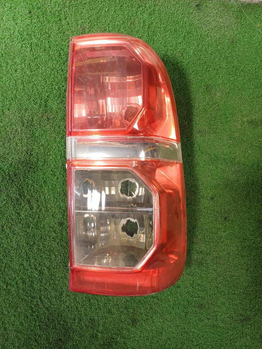 TOYOTA HILUX VIGO TAIL LAMP RH (U) [TL00192]