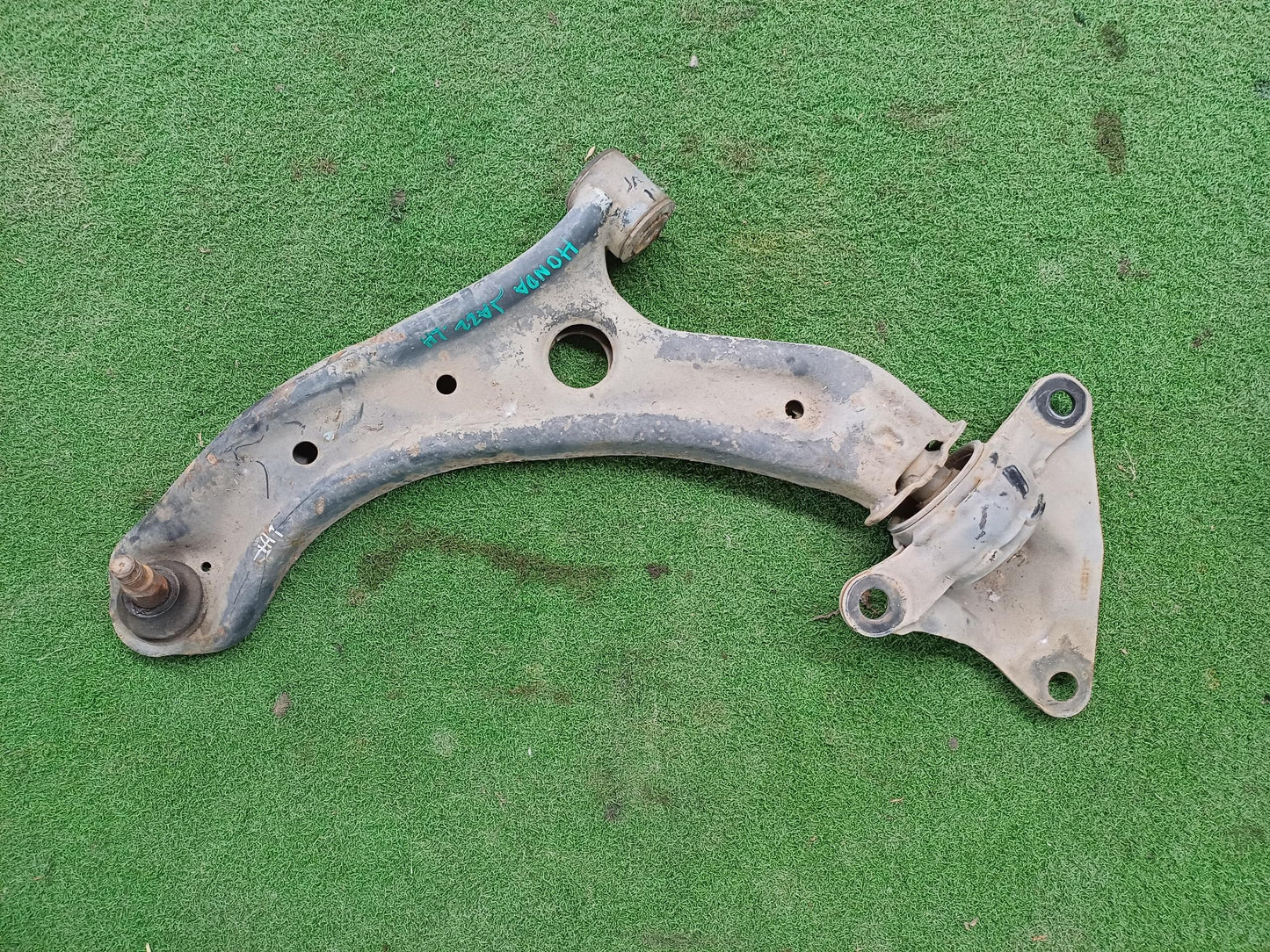 HONDA JAZZ LOWER ARM LH (U) [LAM044]
