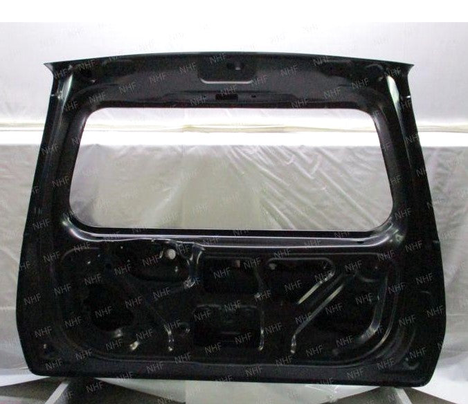 PERODUA ALZA 2009 TAIL GATE WITH WIPER & GARNISH HOLE (PDA01A-271PA-NFNA)