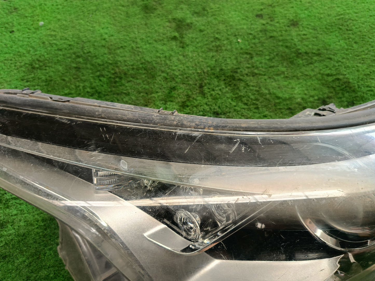 TOYOTA C-HR HEAD LAMP LH (HL0134)