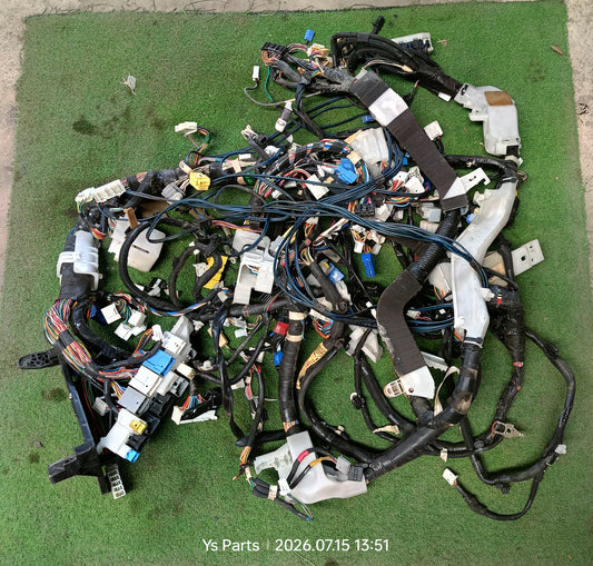 TOYOTA ESTIMA DASHBOARD WIRING (82141-28D80)