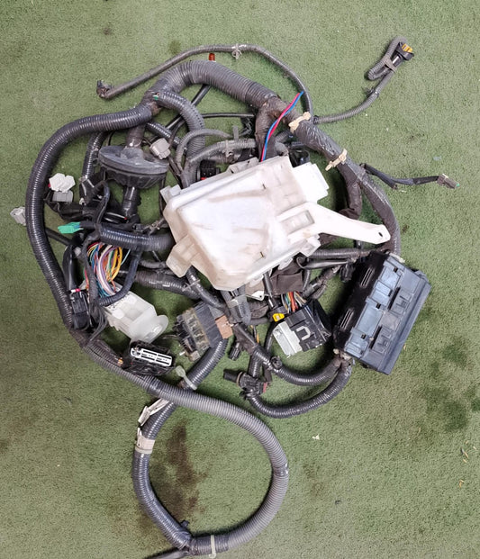 NISSAN LIVINA FUSEBOX WIRING (24012-3WL1B)