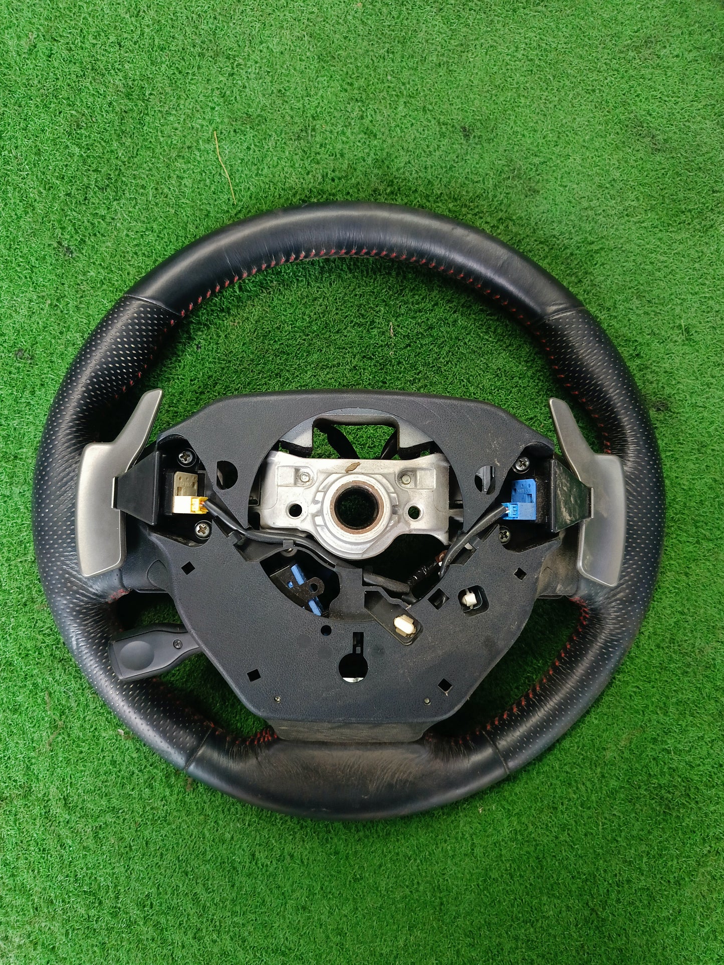 LEXUS NX300 STEERING WHEEL (SW00117)