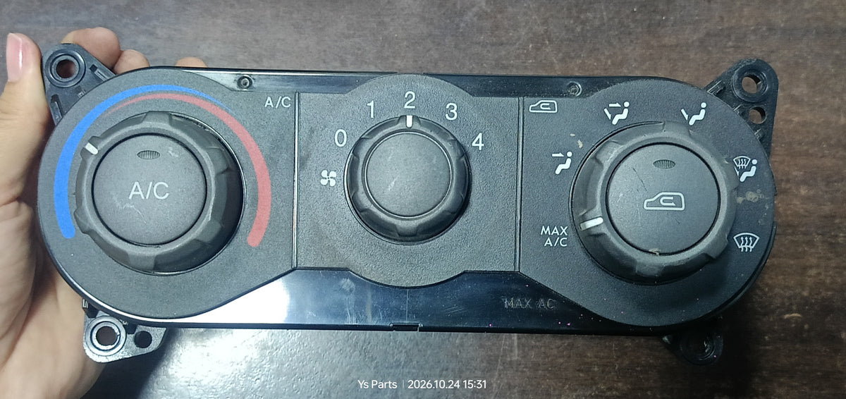 HYUNDAI MATRIX AIRCOND PANEL (05197-0737A)