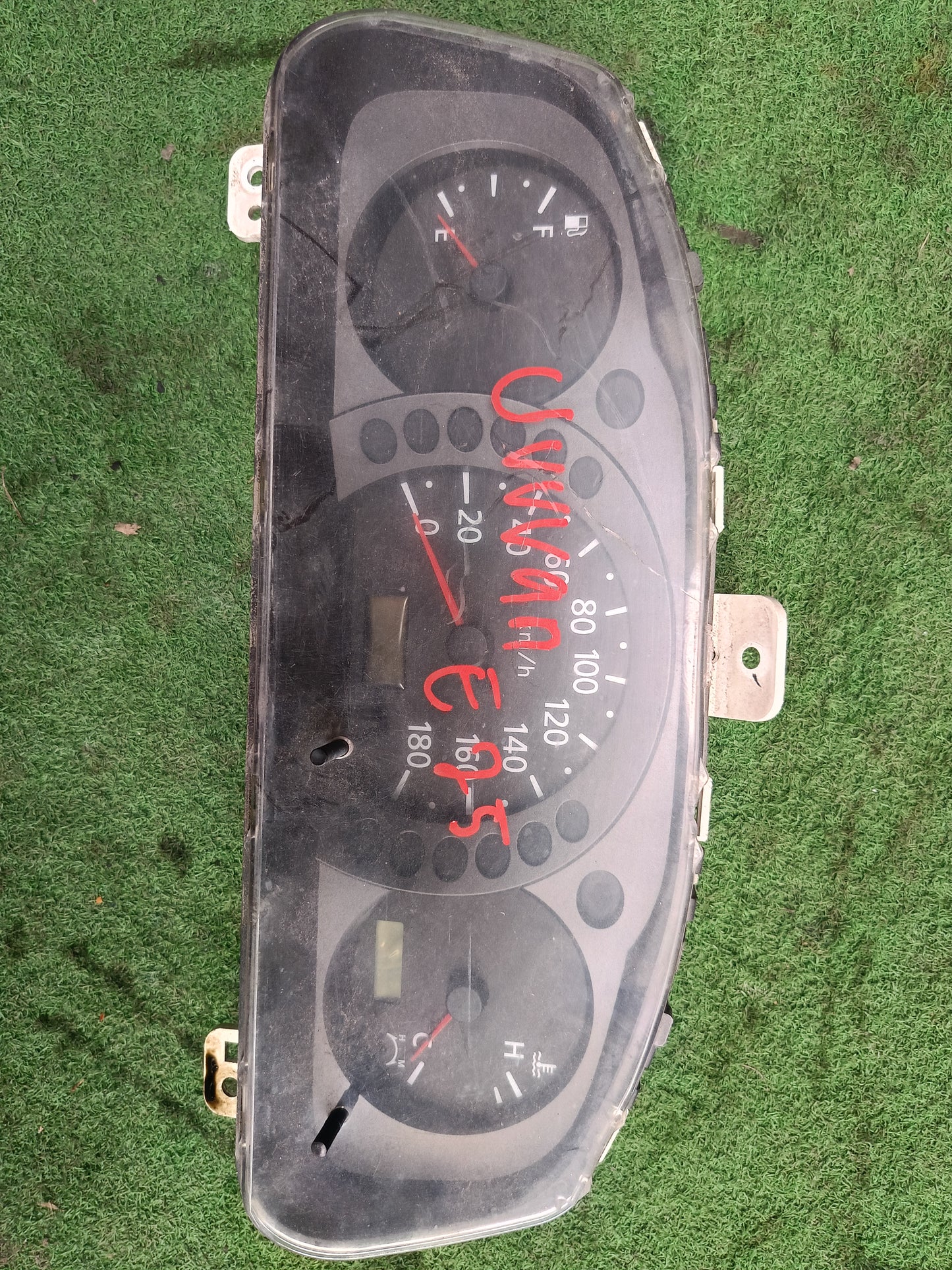 NISSAN URVAN E25 METER (VX61BS0-SMSA)