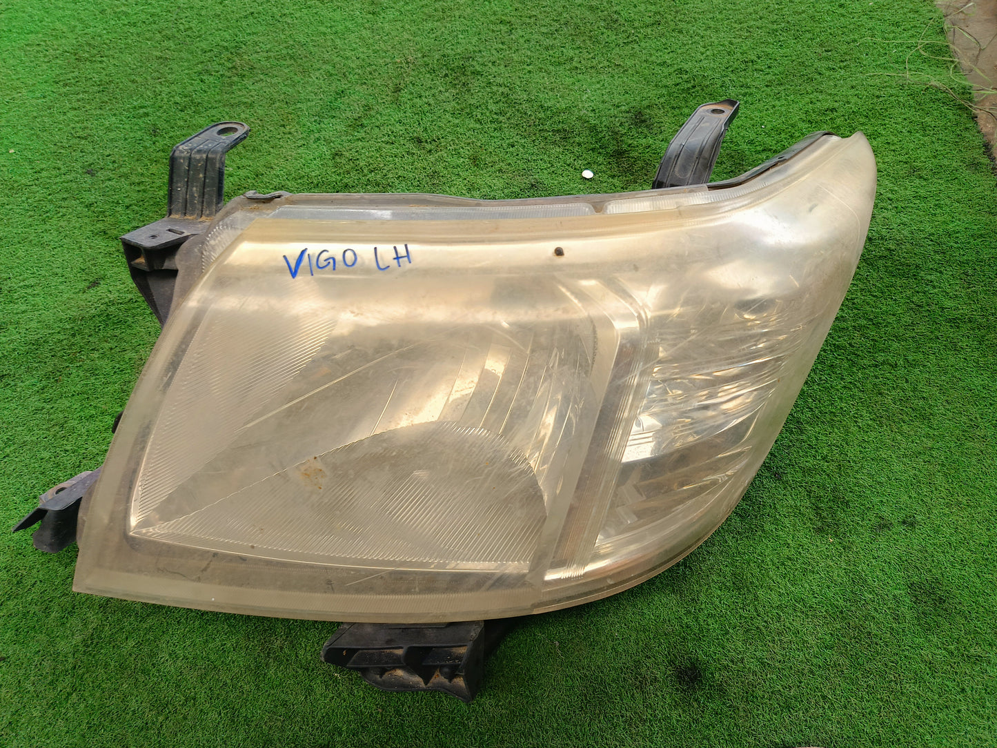 TOYOTA VIGO HEAD LAMP LH (HL0132)