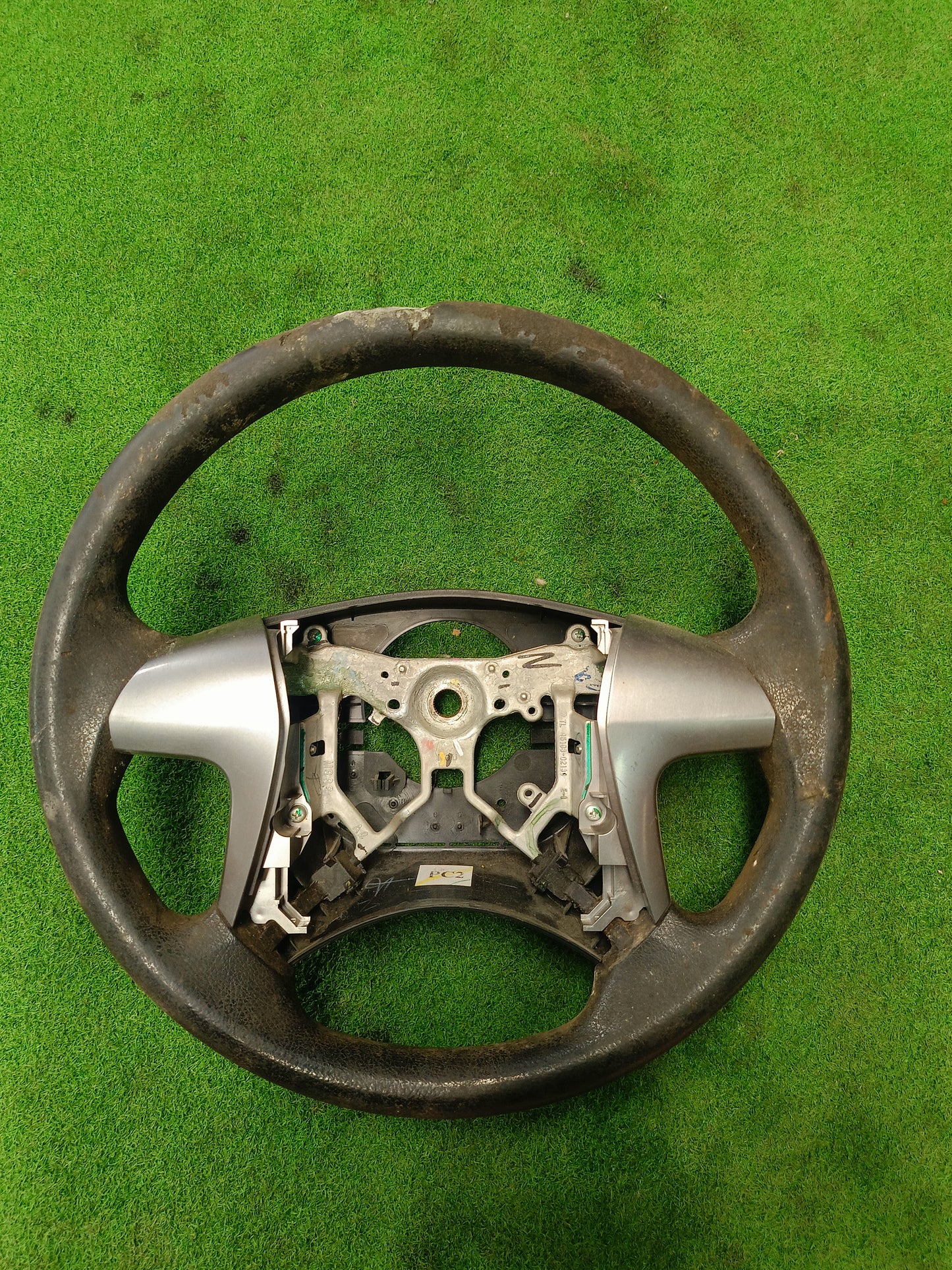 TOYOTA VIGO STEERING WHEEL (SW00105)
